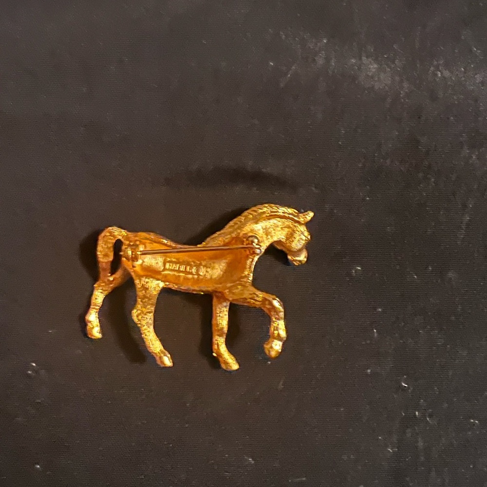 Brooch - Picture 2 of 2